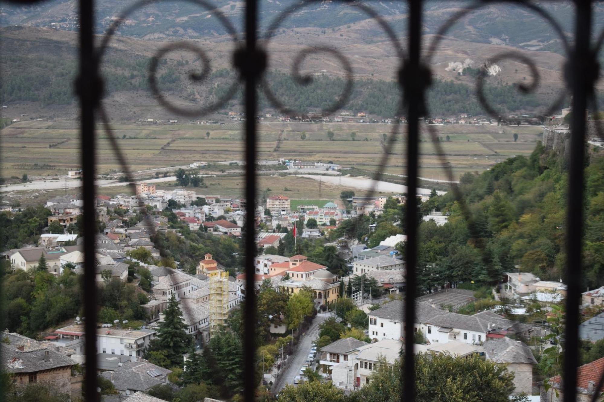 Braja House Otel Gjirokastër Dış mekan fotoğraf